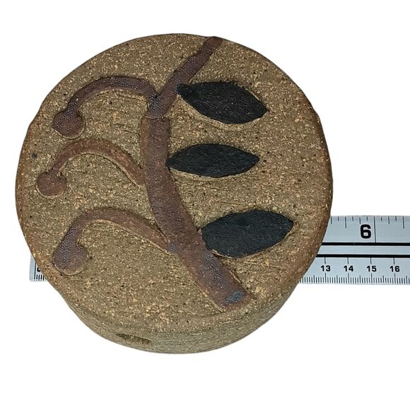 Pottery Wall Pocket Branch Leaves Berries Brown Neutral Cokors Signed Christy - Picture 7 of 10
